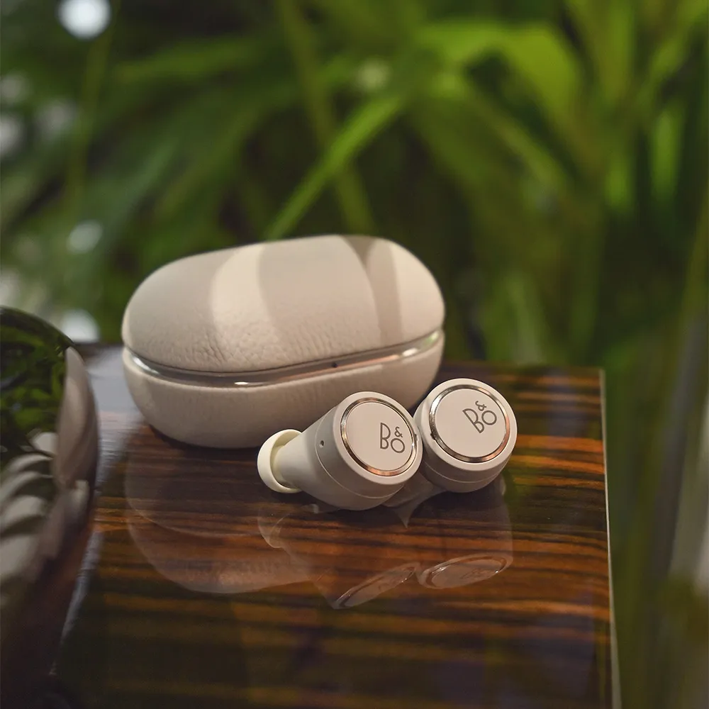 Беспроводные наушники Bang & Olufsen Beoplay E8 3rd Gen Gold Tone – цена, описание и отзывы — фото