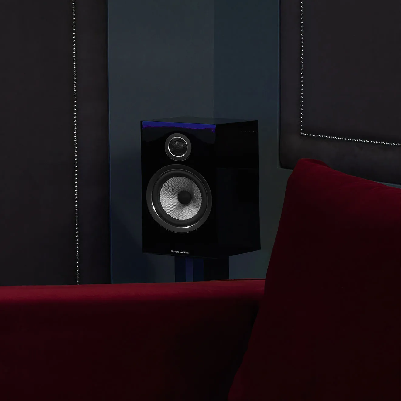 Полочная акустика Bowers & Wilkins 706 S Gloss Black – цена, описание и отзывы — фото
