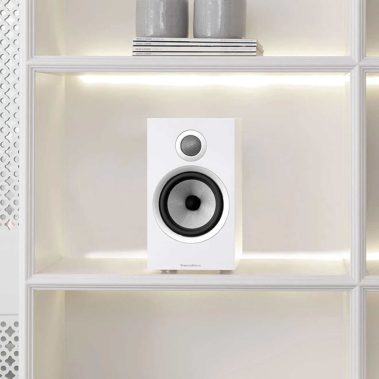 Полочная акустика Bowers & Wilkins 706 S3 Satin White – цена, описание и отзывы — фото