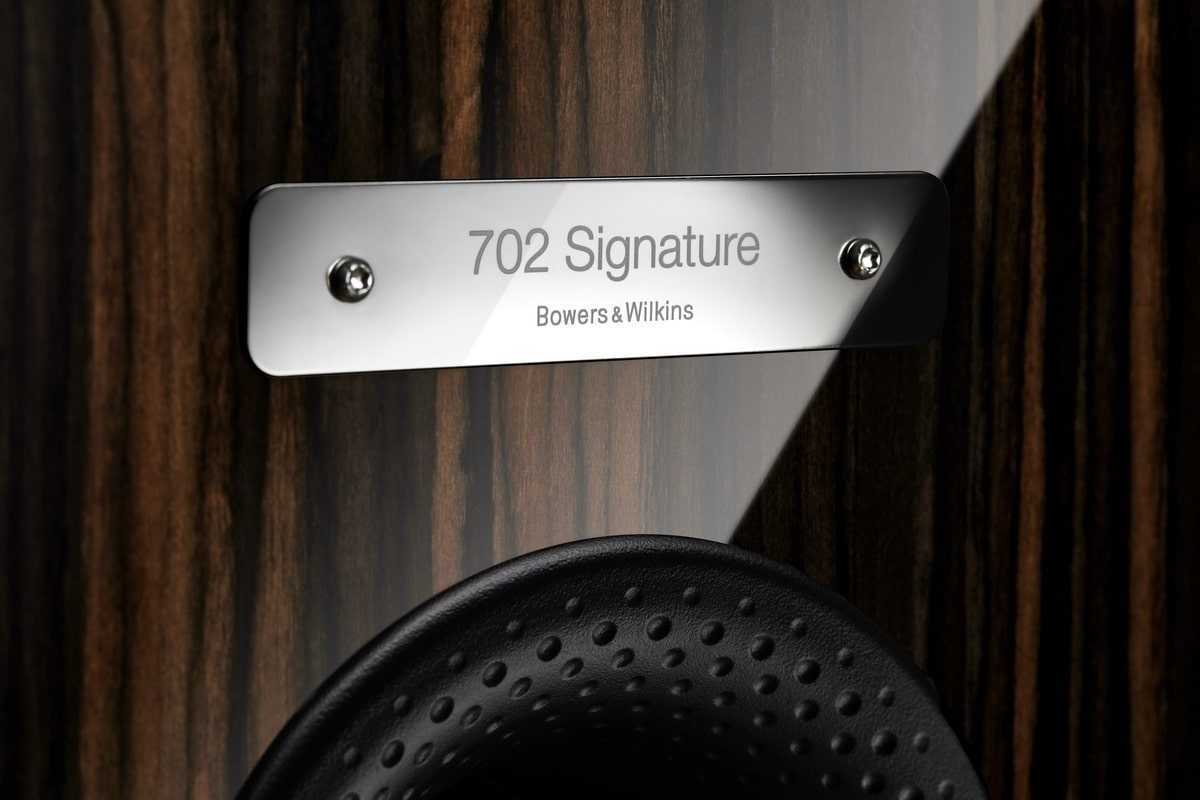  Bowers & Wilkins 702 S3 Signature Datuk Glossy – цена, описание и отзывы — фото