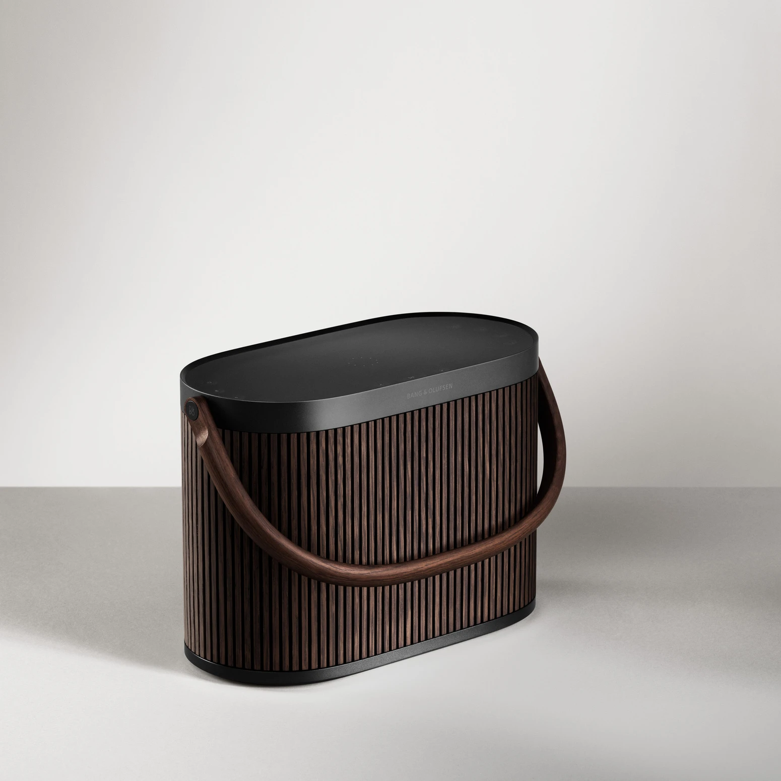  Bang & Olufsen Beosound A5 Dark Oak – цена, описание и отзывы — фото