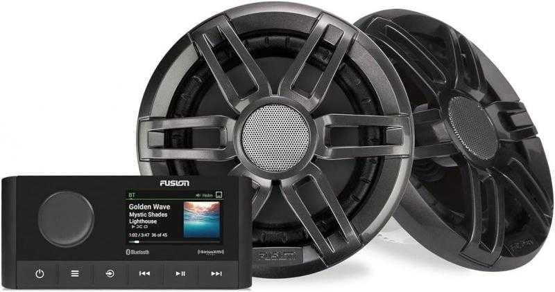 Морская магнитола Fusion MS-RA210 + комплект акустики XS Sports Speaker