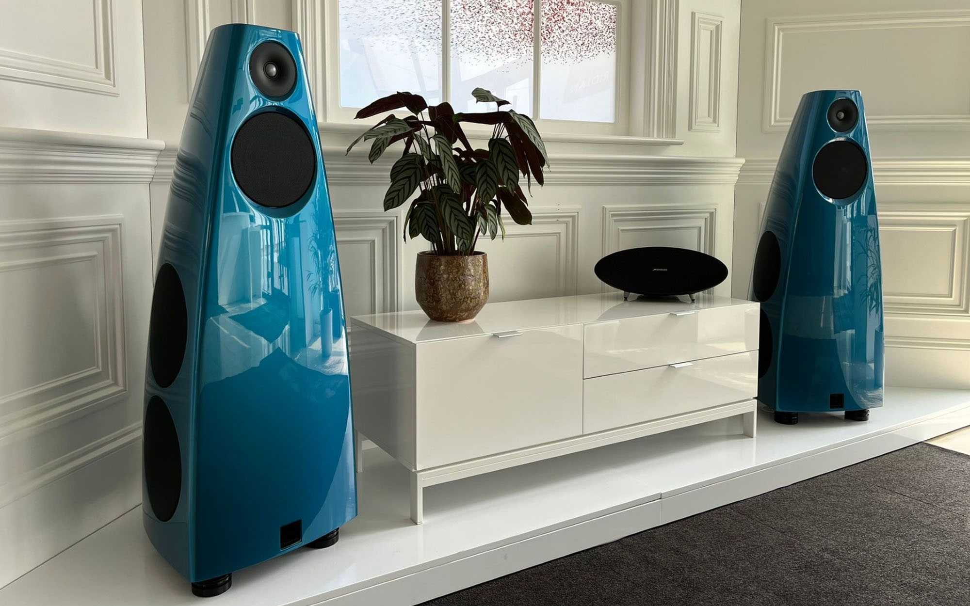  Meridian Audio DSP 9 Pidgeon Blue (Matt) – цена, описание и отзывы — фото